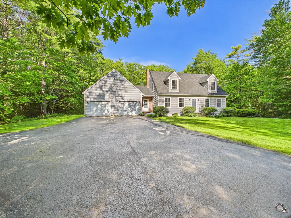 91 Cotton Road Lewiston ME 04240