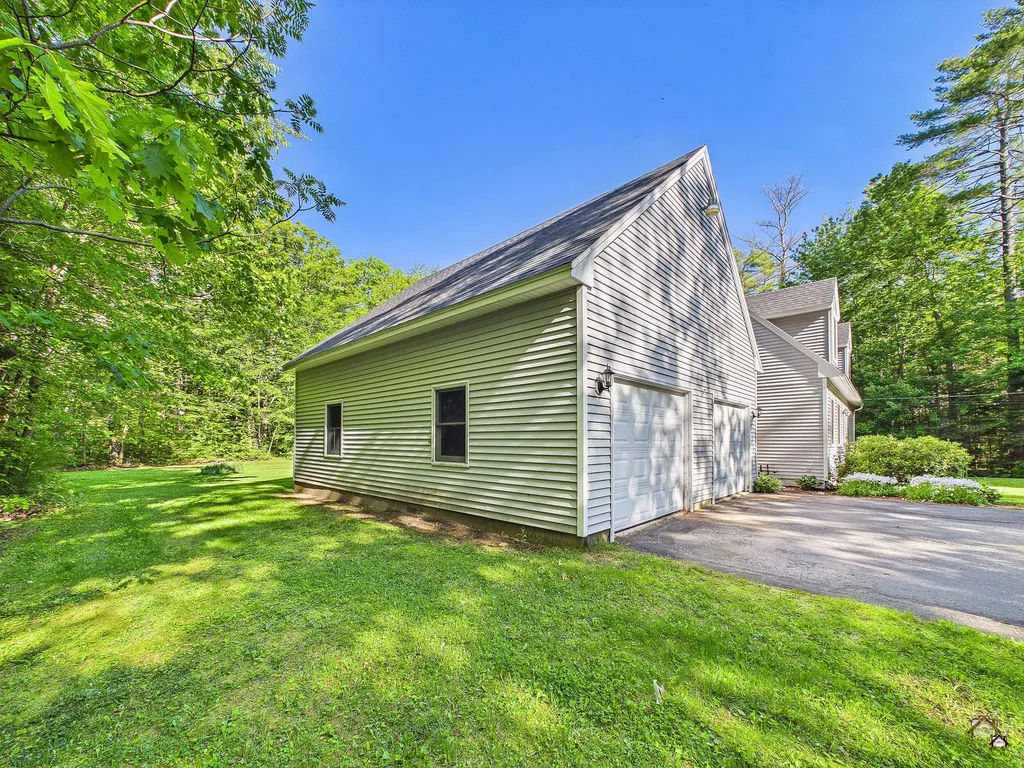 91 Cotton Road Lewiston ME 04240