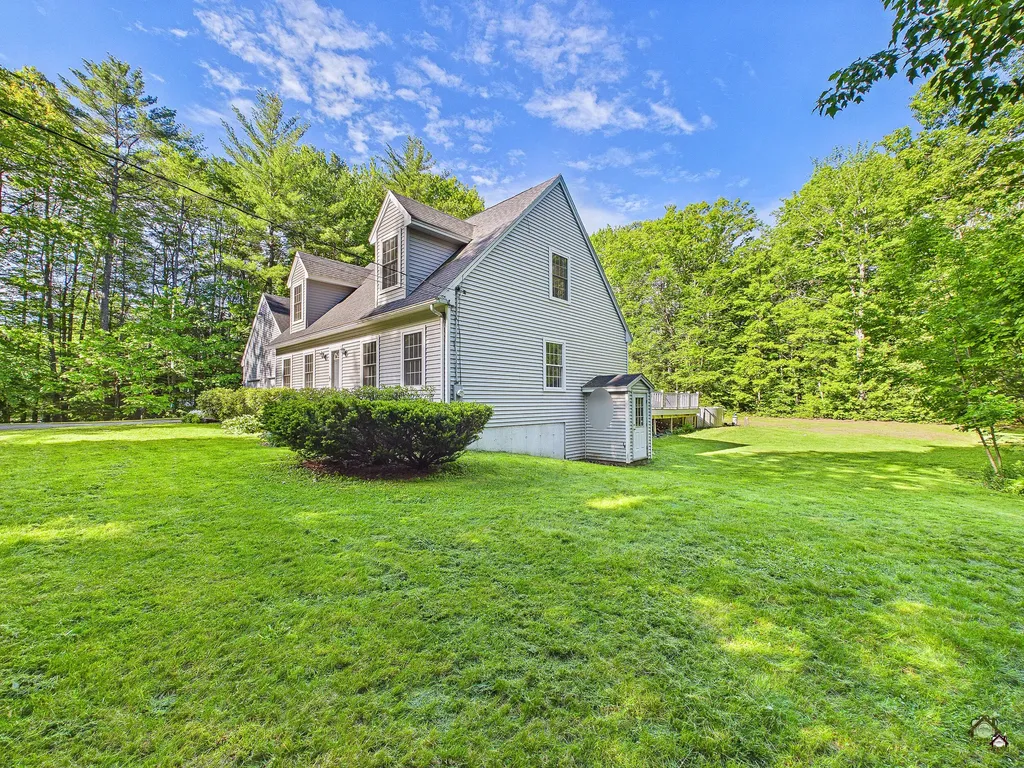 91 Cotton Road Lewiston ME 04240