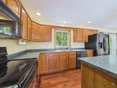 91 Cotton Road Lewiston ME 04240