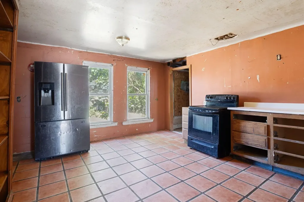 23 Pioneer Street West Paris ME 04289