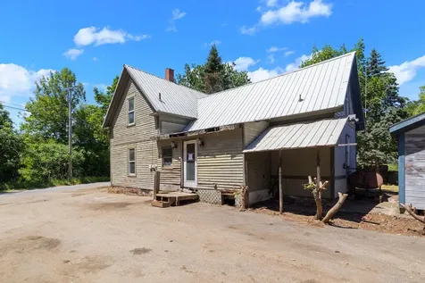 23 Pioneer Street West Paris ME 04289