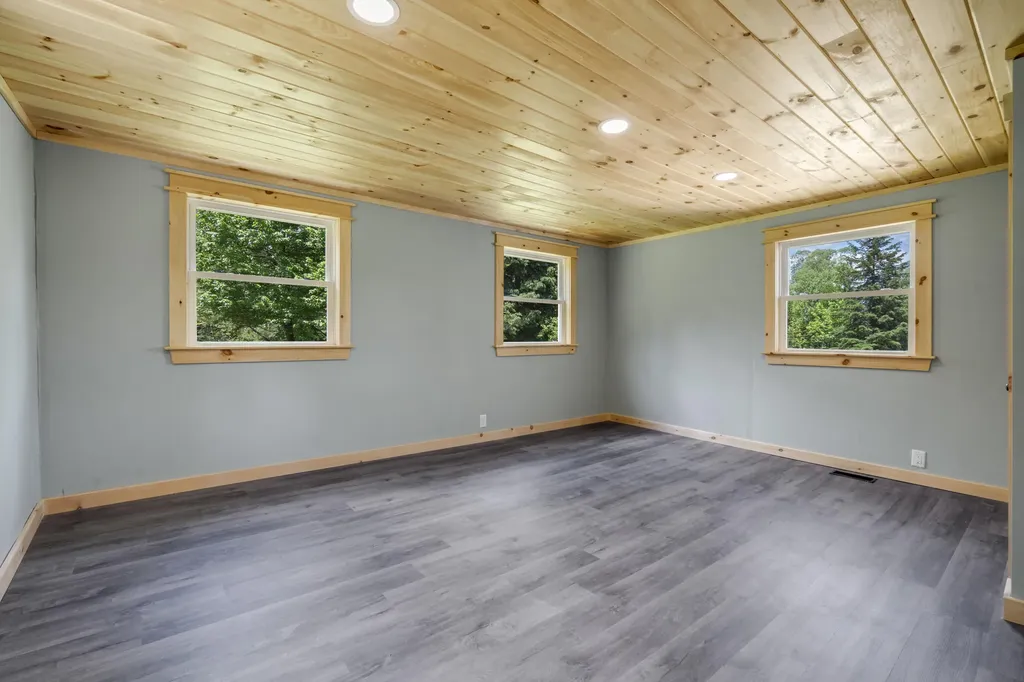 13 Sargent Avenue Eustis ME 04982