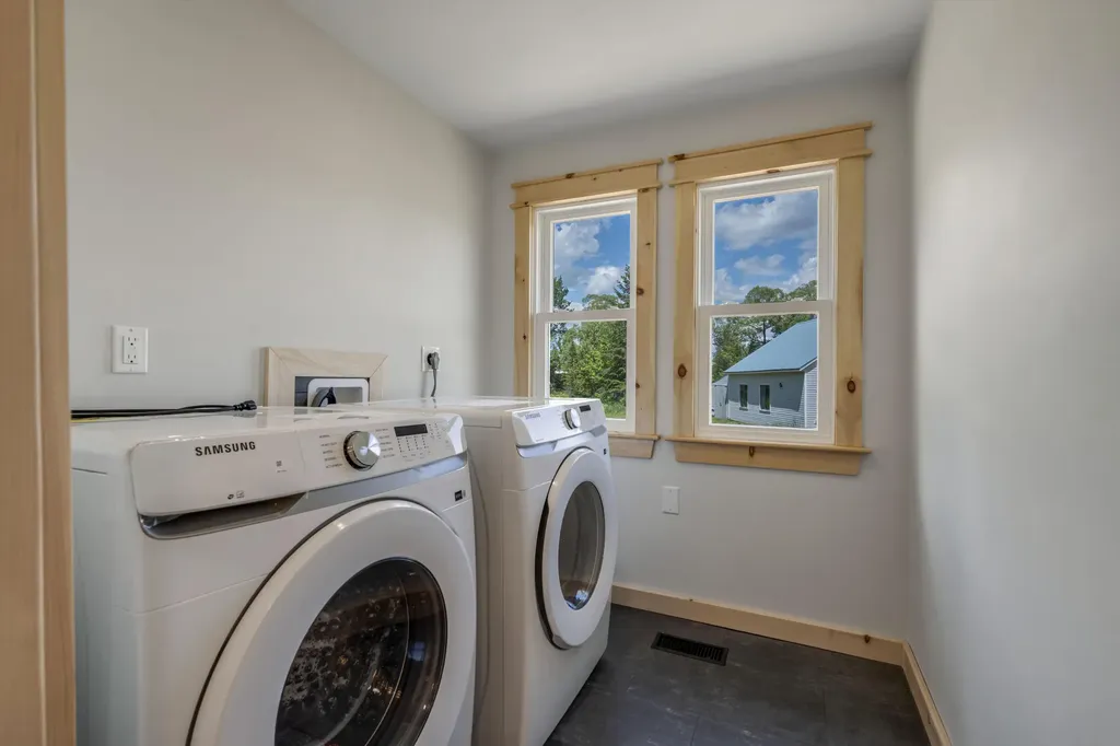 13 Sargent Avenue Eustis ME 04982