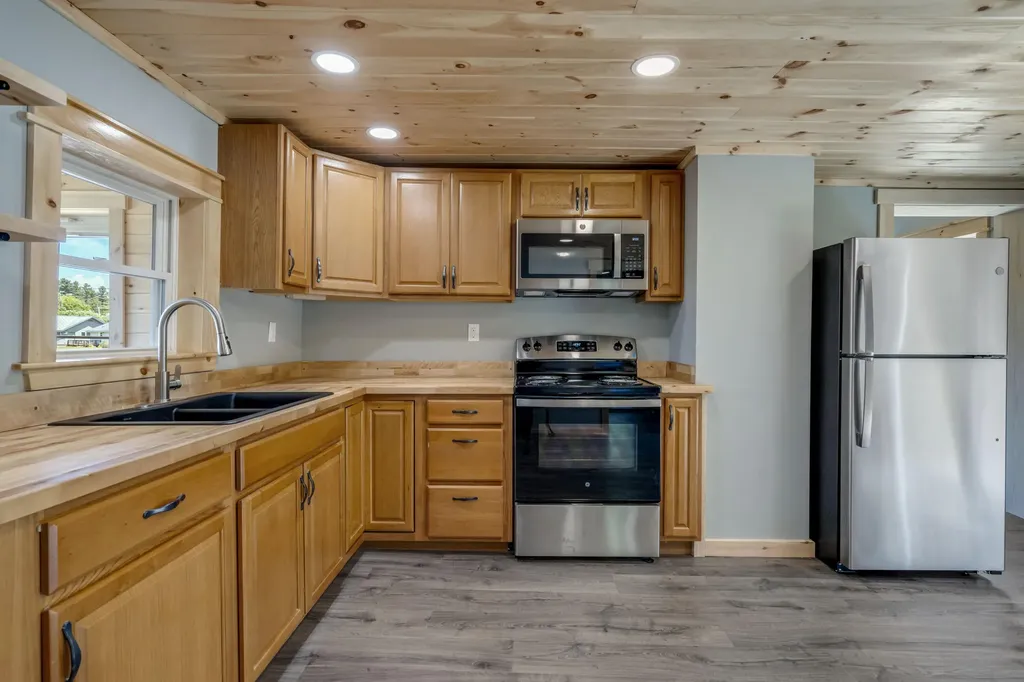 13 Sargent Avenue Eustis ME 04982