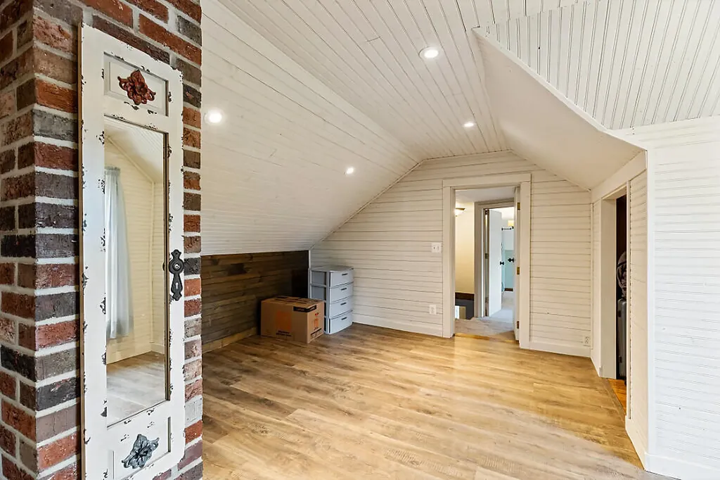 14 S Hatch Hill Road Greene ME 04236