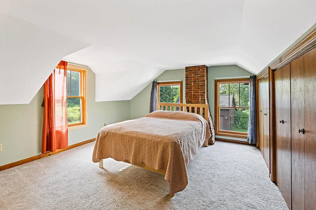 14 S Hatch Hill Road Greene ME 04236