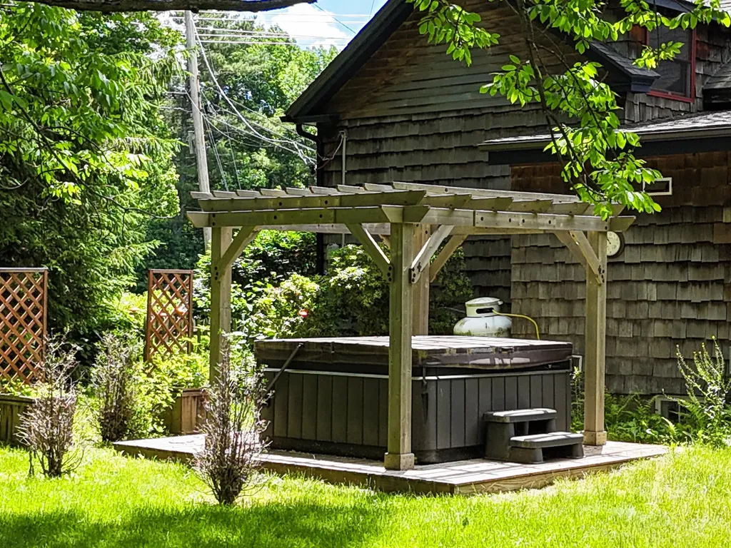 14 S Hatch Hill Road Greene ME 04236