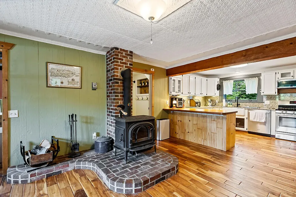 14 S Hatch Hill Road Greene ME 04236