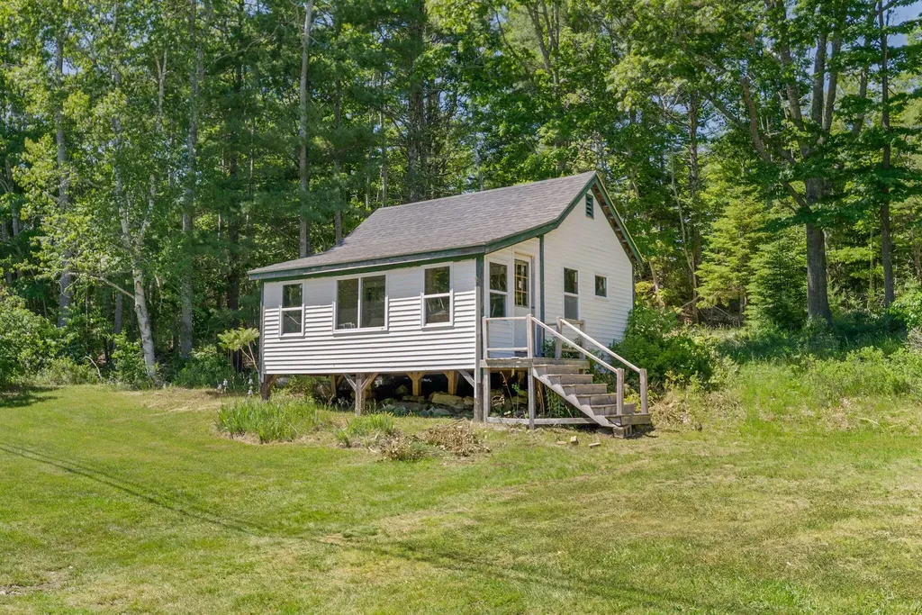 63 Sebasco Road Phippsburg ME 04562