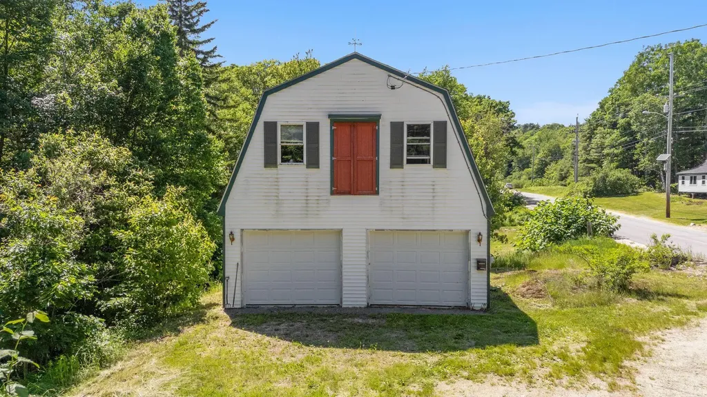 63 Sebasco Road Phippsburg ME 04562