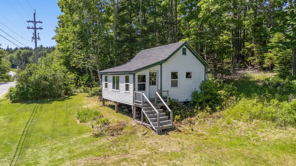 63 Sebasco Road Phippsburg ME 04562
