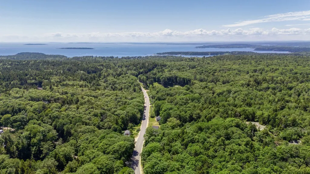 63 Sebasco Road Phippsburg ME 04562
