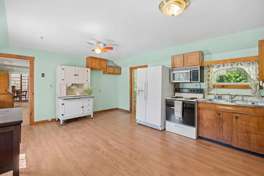 63 Sebasco Road Phippsburg ME 04562
