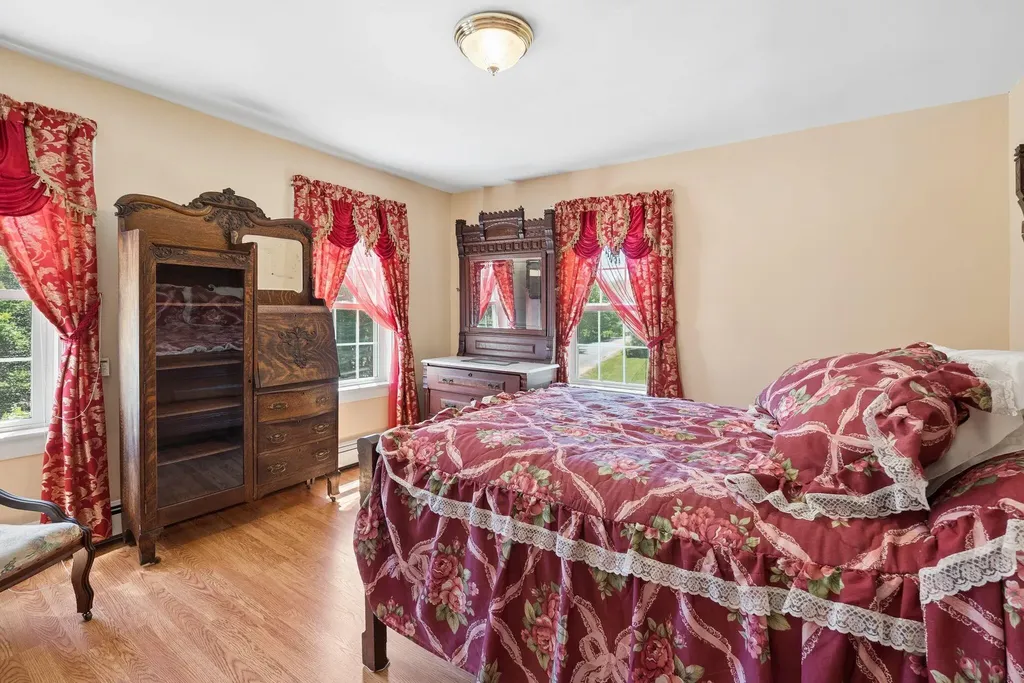 63 Sebasco Road Phippsburg ME 04562