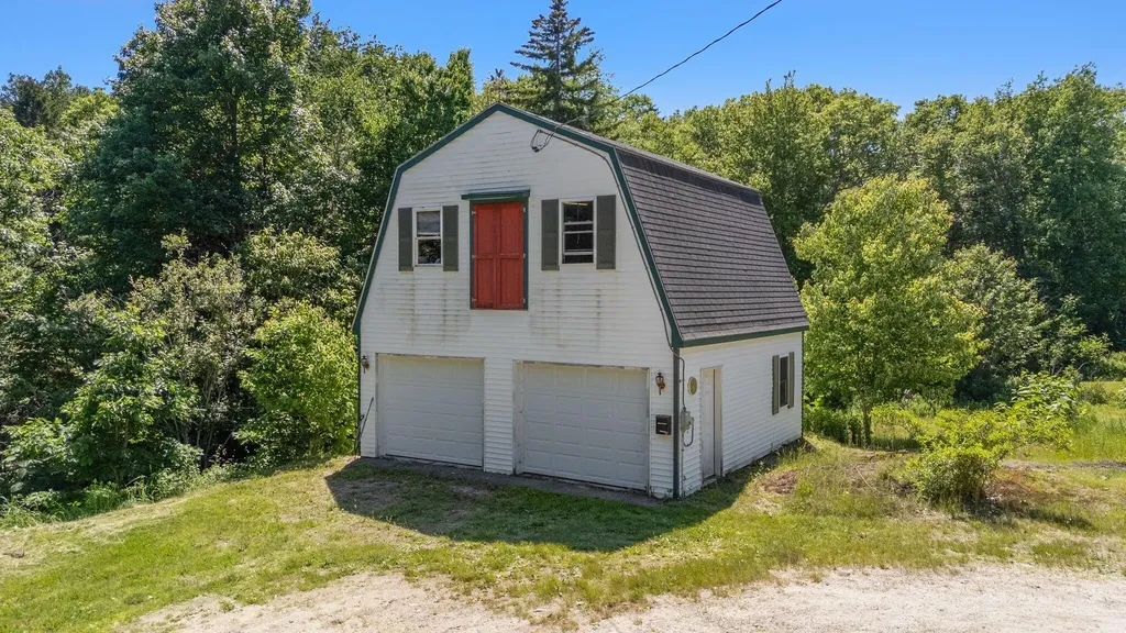 63 Sebasco Road Phippsburg ME 04562