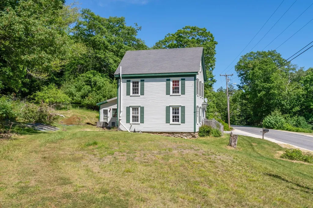 63 Sebasco Road Phippsburg ME 04562