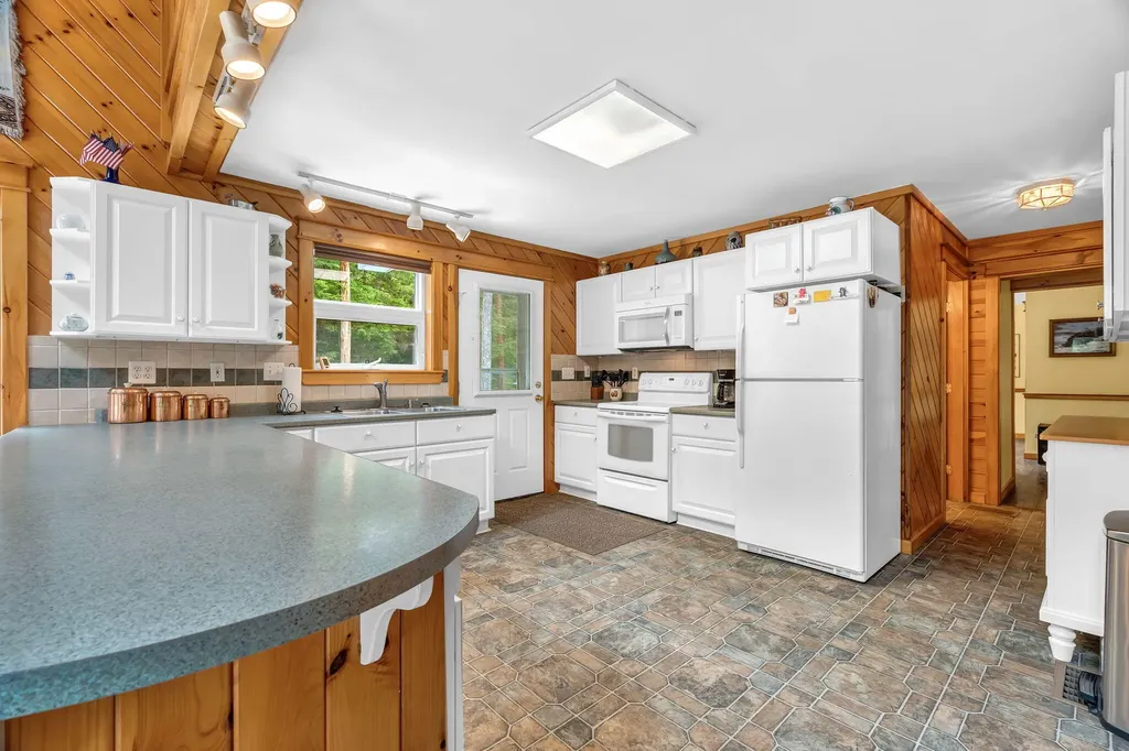 30 Beaver Bog Lane Abbot ME 04406