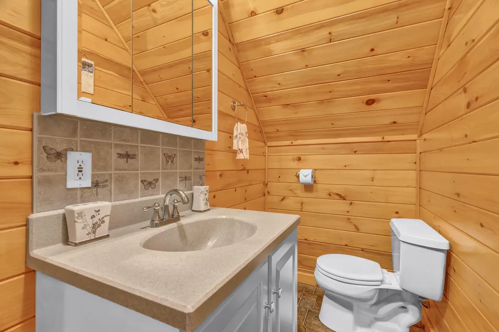 30 Beaver Bog Lane Abbot ME 04406