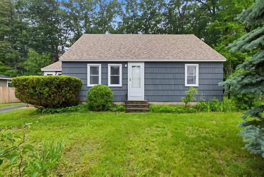 16 Woodland Avenue Lisbon ME 04252
