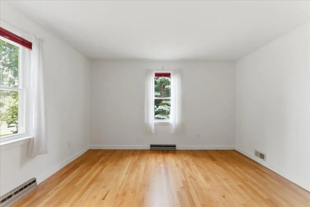 16 Woodland Avenue Lisbon ME 04252