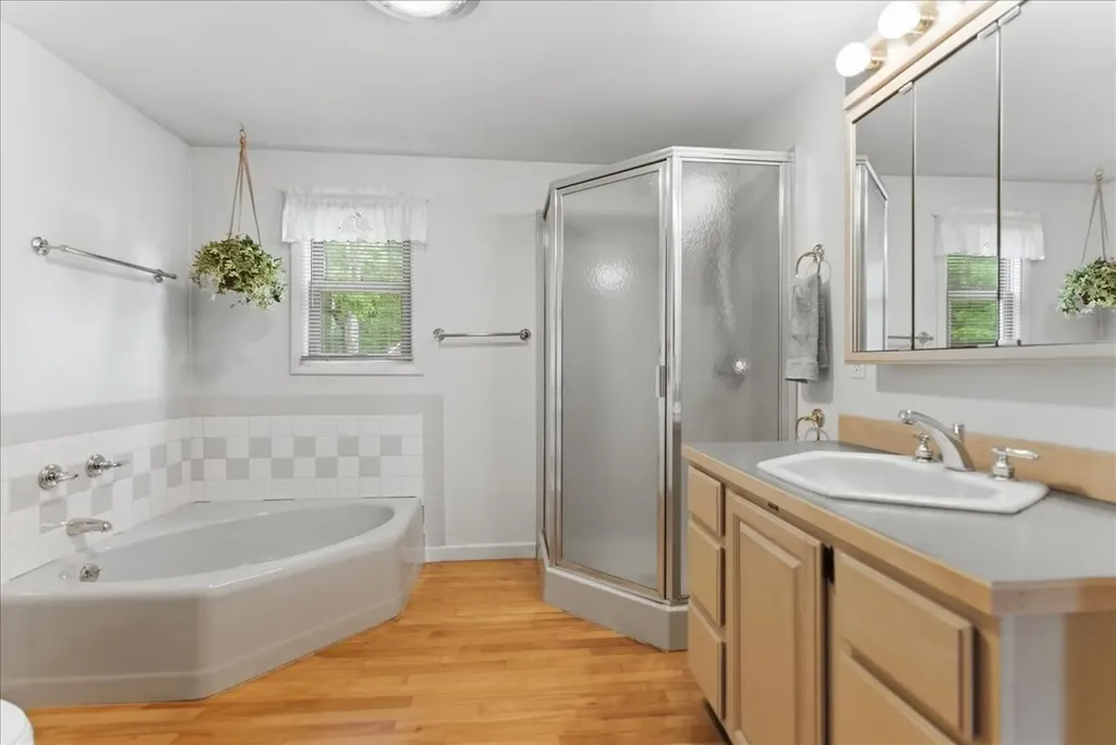 16 Woodland Avenue Lisbon ME 04252