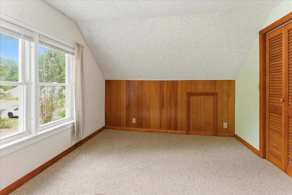 16 Woodland Avenue Lisbon ME 04252
