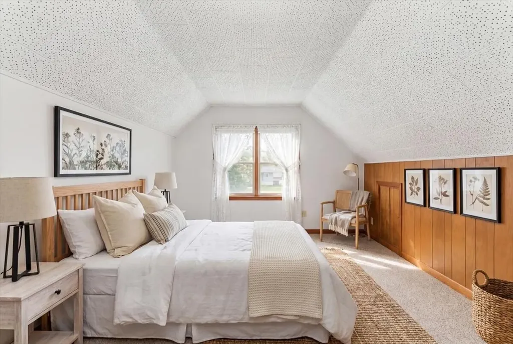 16 Woodland Avenue Lisbon ME 04252