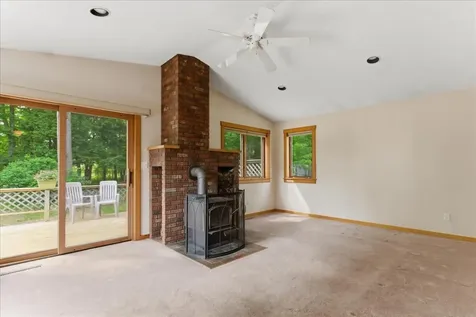 16 Woodland Avenue Lisbon ME 04252
