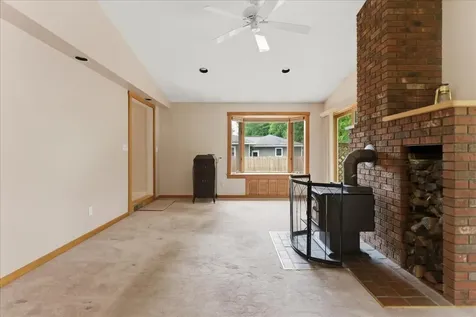 16 Woodland Avenue Lisbon ME 04252