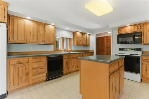 16 Woodland Avenue Lisbon ME 04252