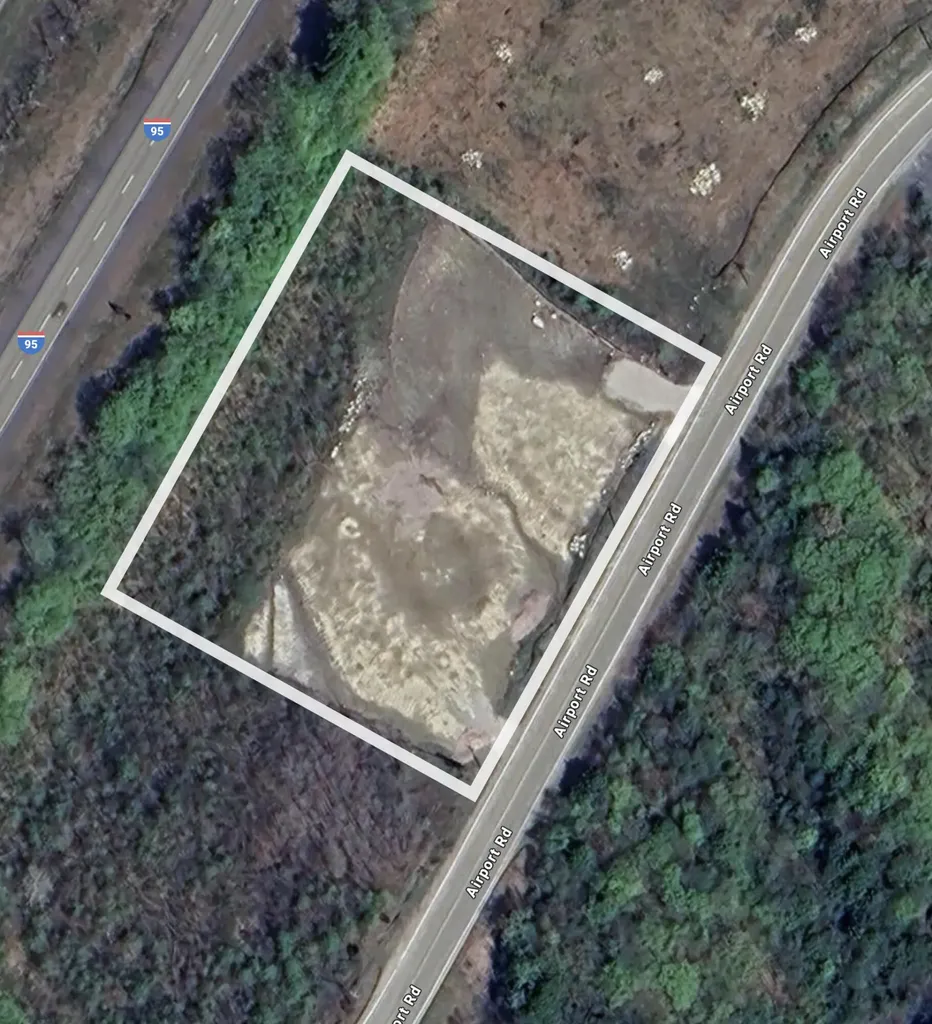 125 Airport Road Waterville ME 04901