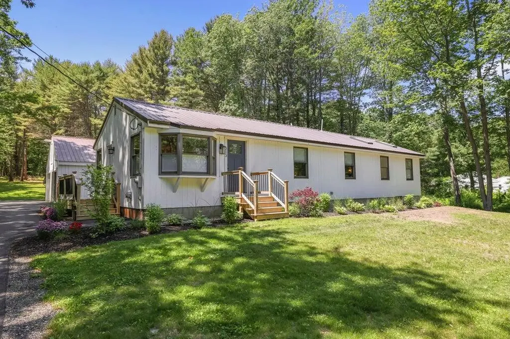 213 Cousins Street Yarmouth ME 04096