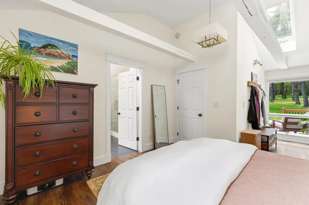 213 Cousins Street Yarmouth ME 04096