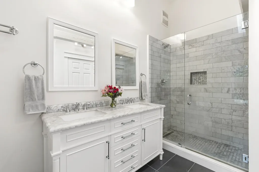 213 Cousins Street Yarmouth ME 04096