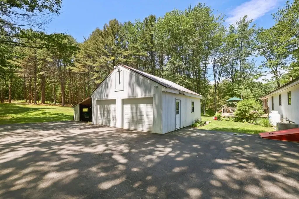 213 Cousins Street Yarmouth ME 04096