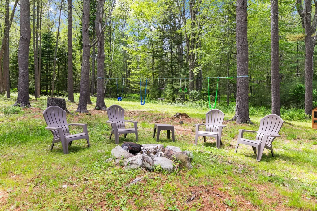 213 Cousins Street Yarmouth ME 04096