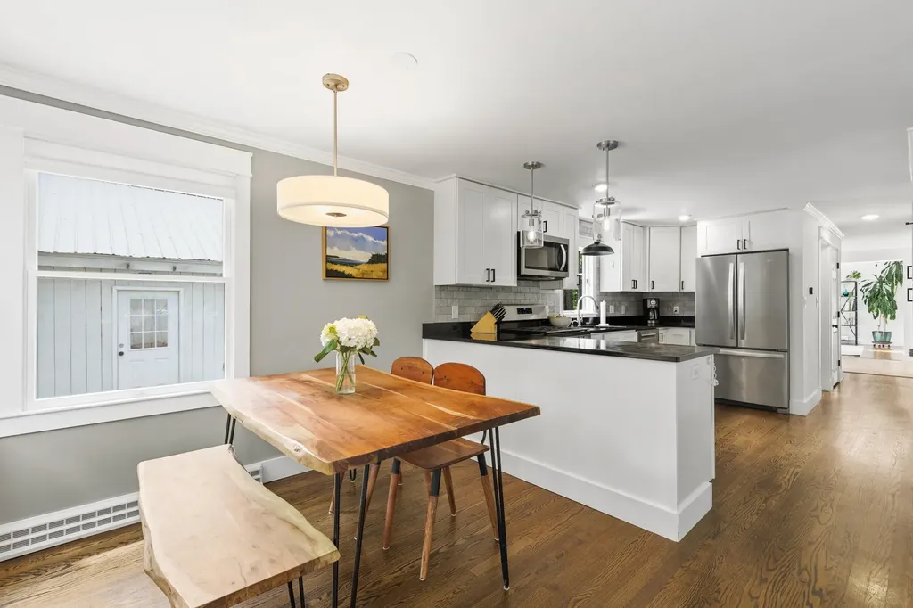 213 Cousins Street Yarmouth ME 04096