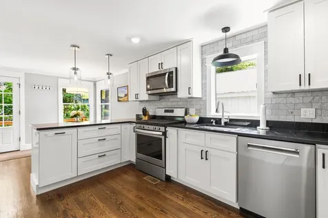 213 Cousins Street Yarmouth ME 04096