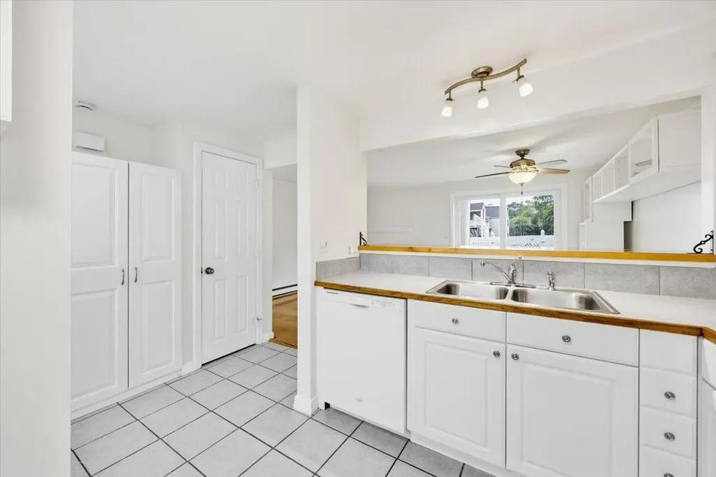 25 Lawrence Street Westbrook ME 04092
