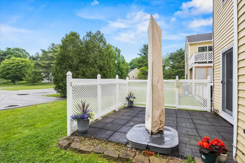 25 Lawrence Street Westbrook ME 04092