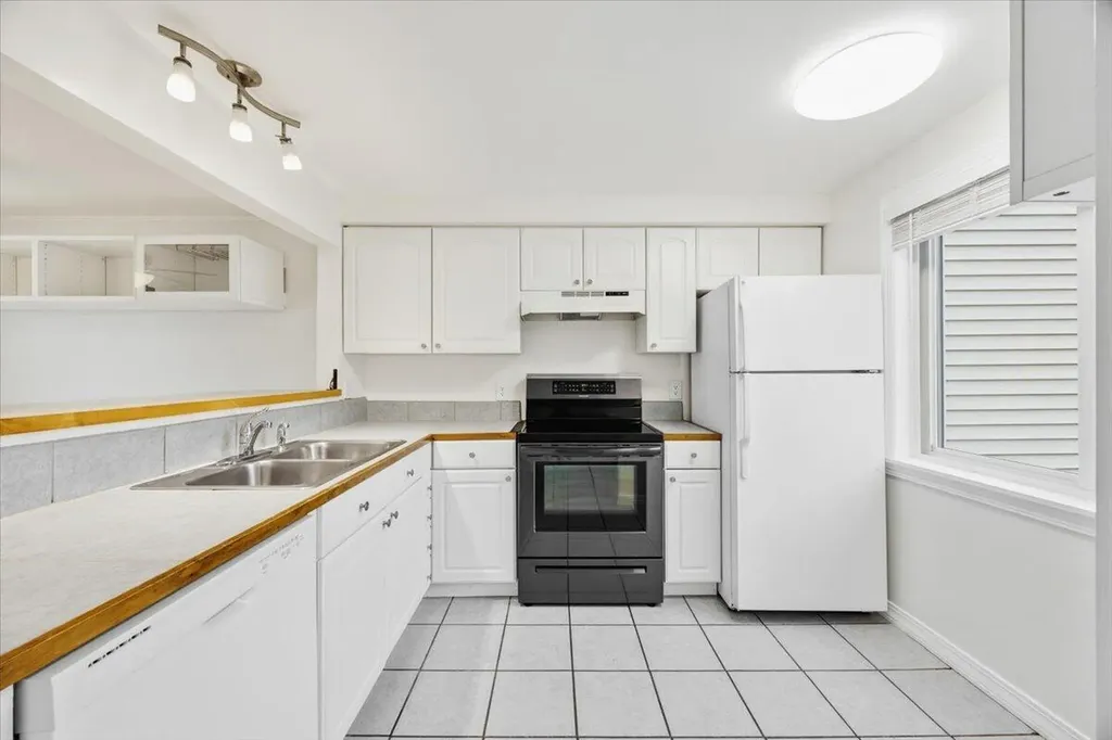 25 Lawrence Street Westbrook ME 04092