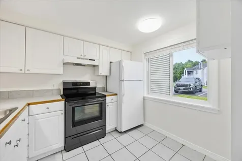 25 Lawrence Street Westbrook ME 04092