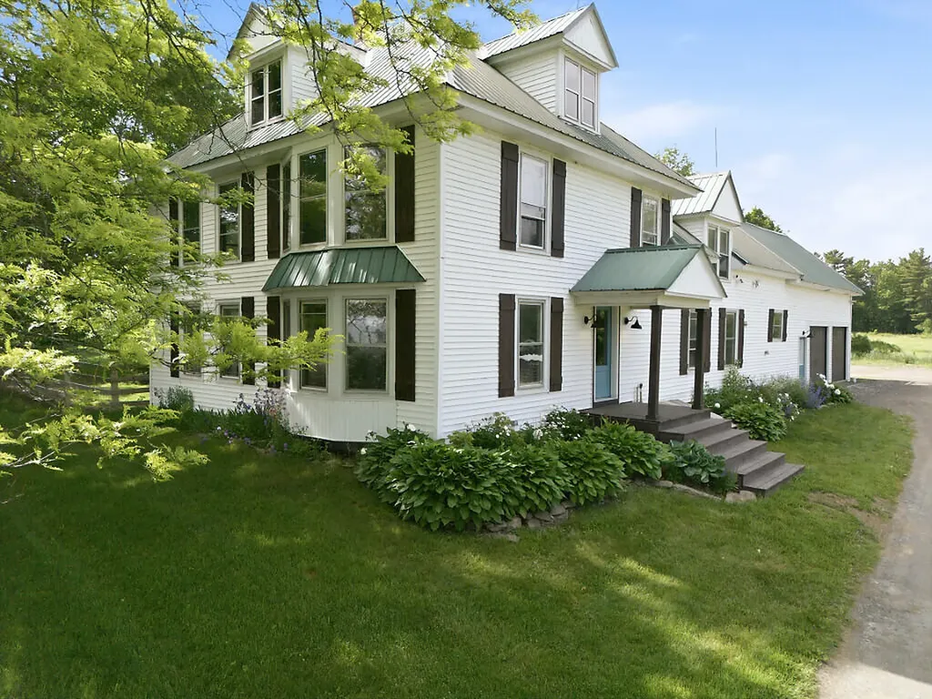 327 Ripley Road Dexter ME 04930