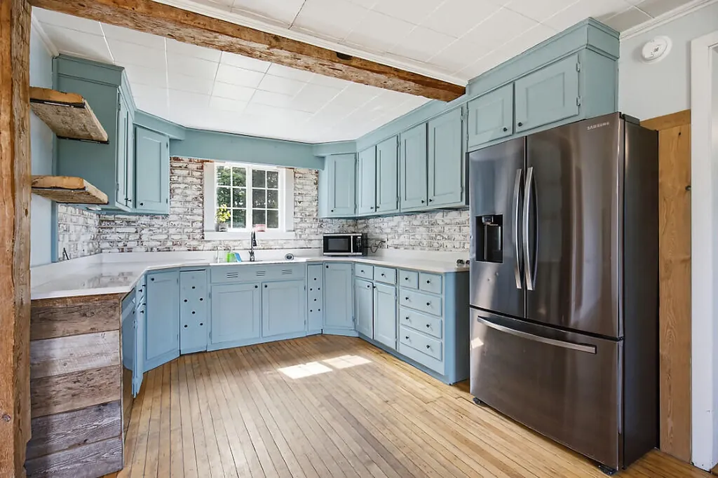 327 Ripley Road Dexter ME 04930
