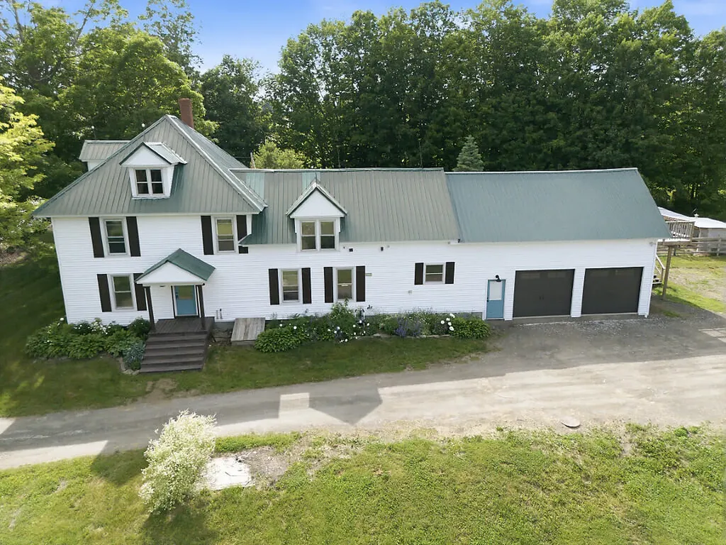 327 Ripley Road Dexter ME 04930