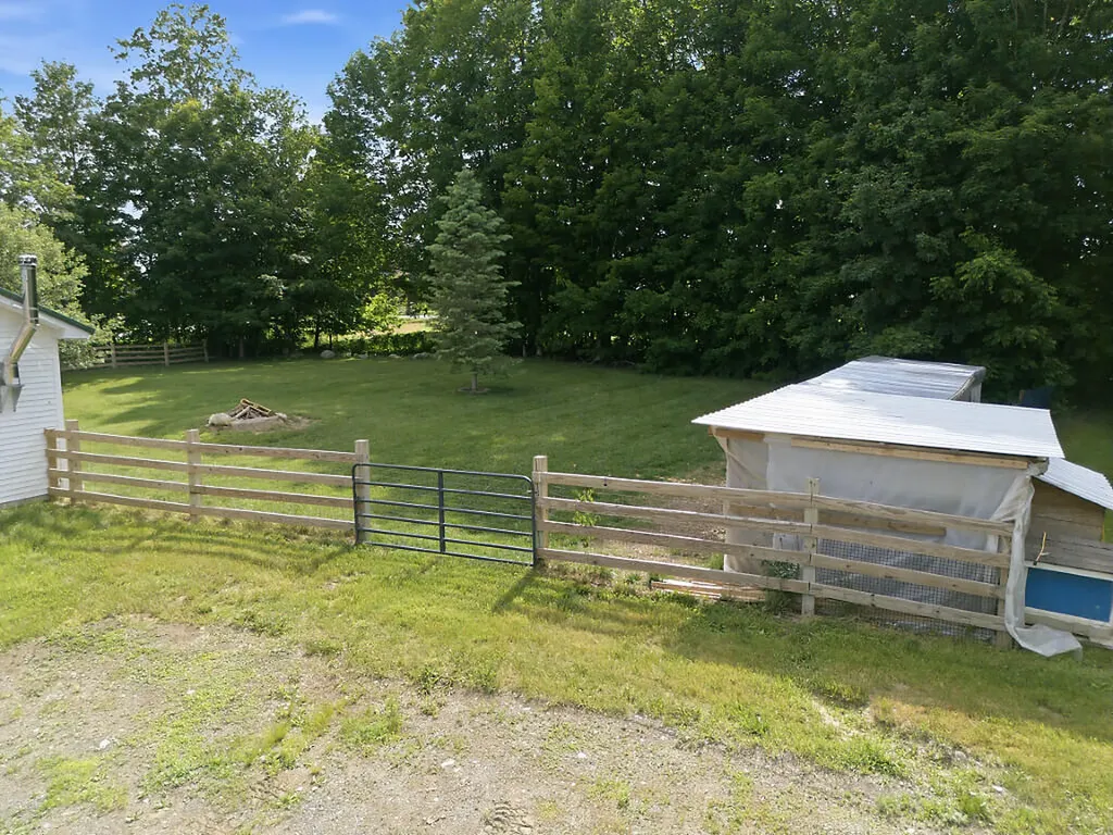 327 Ripley Road Dexter ME 04930