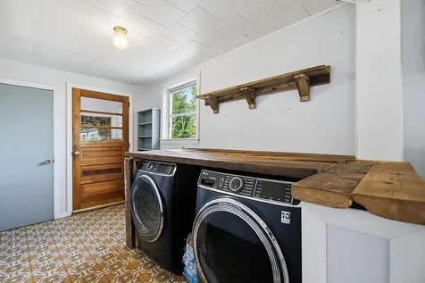 327 Ripley Road Dexter ME 04930