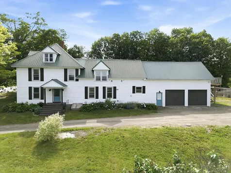 327 Ripley Road Dexter ME 04930