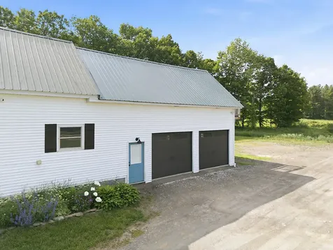 327 Ripley Road Dexter ME 04930